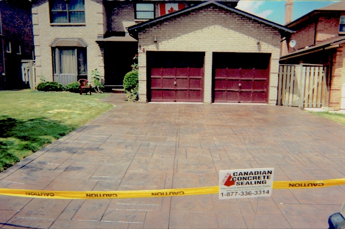 Pattern concrete driveway after resealing